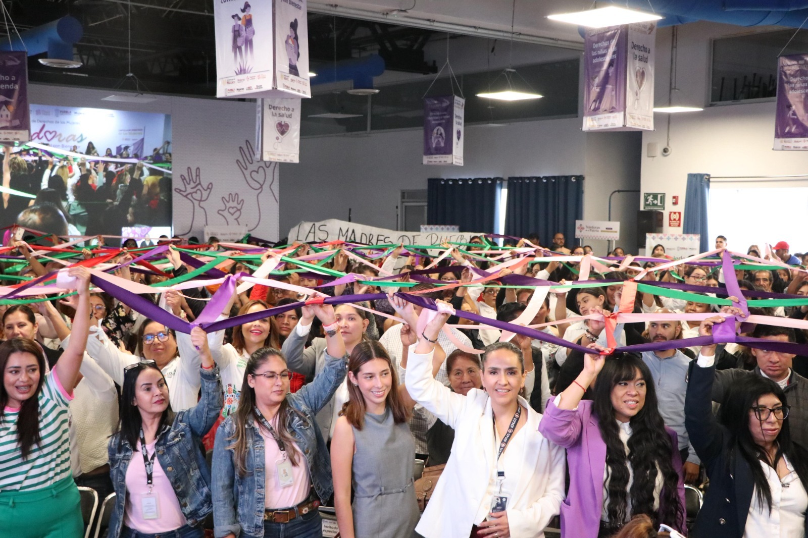 Con enfoque de derechos y bienestar, entregan Cartilla para mujeres poblanas 3