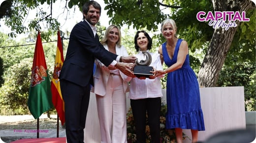 La poeta mexicana Coral Bracho fue galardonada en Granada