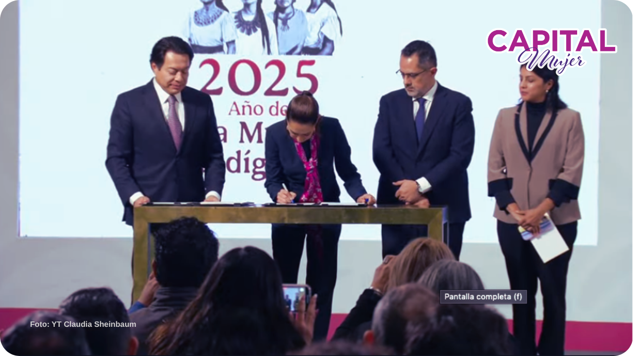 Sheinbaum firma decretos en favor de maestras y maestros