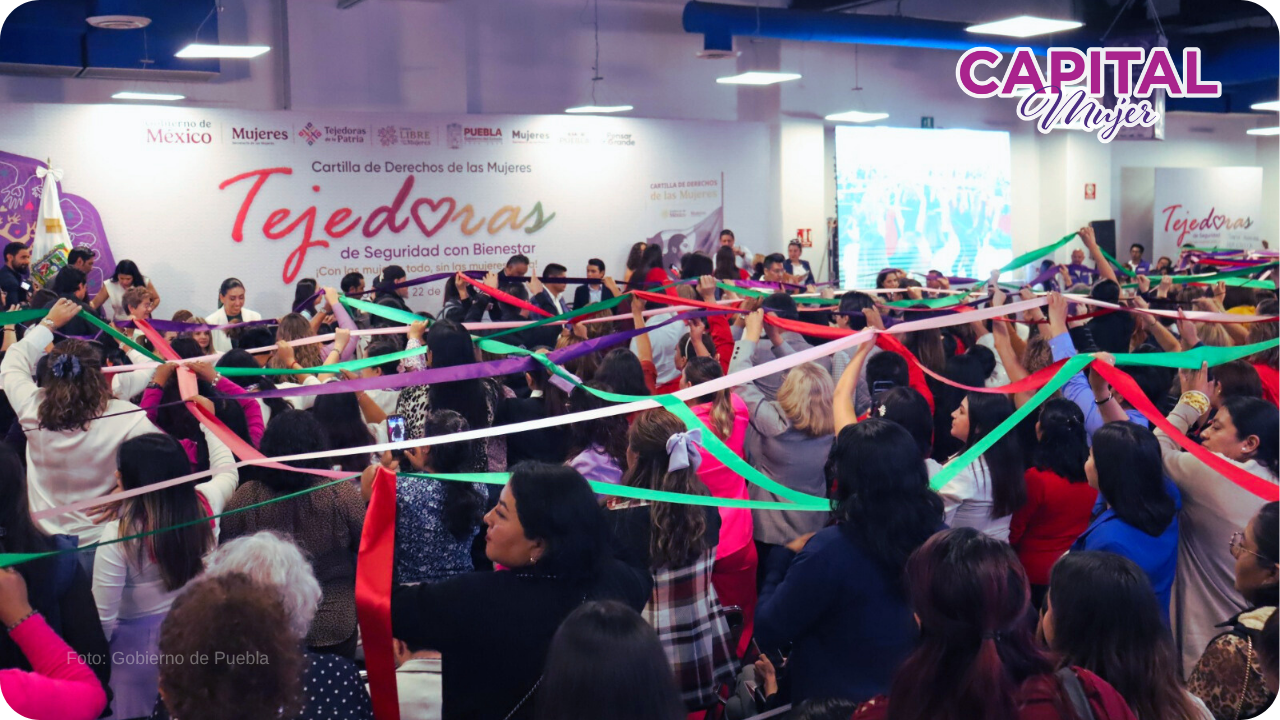 Con enfoque de género, entregan Cartilla para mujeres poblanas